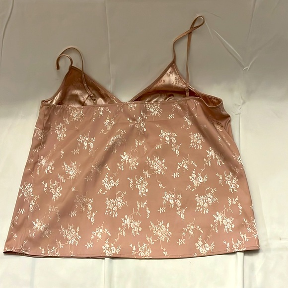 Pink floral camisole - Picture 3 of 3